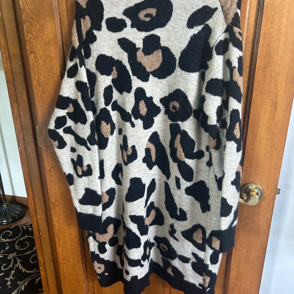 JODIFL Black and Brown Leopard Print Cardigan